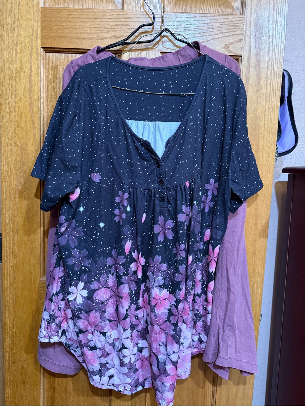 Women's Black & Pink Floral Scoop Neck Top with capri pants